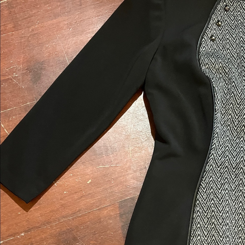 🌻3/$15🌻 Tahari Chic 3/4 Sleeve Black and Gray Dress - Picture 7 of 16